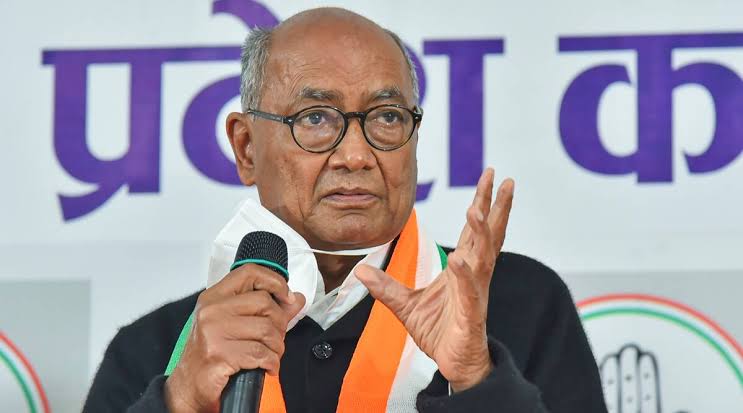 क्या पीएम मोदी को कर्नल सोफिया कुरैशी के बारे में विजय शाह की टिप्पणी उचित लगती है: दिग्विजय सिंह